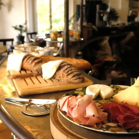 Hotel La Maison D'igor 3*